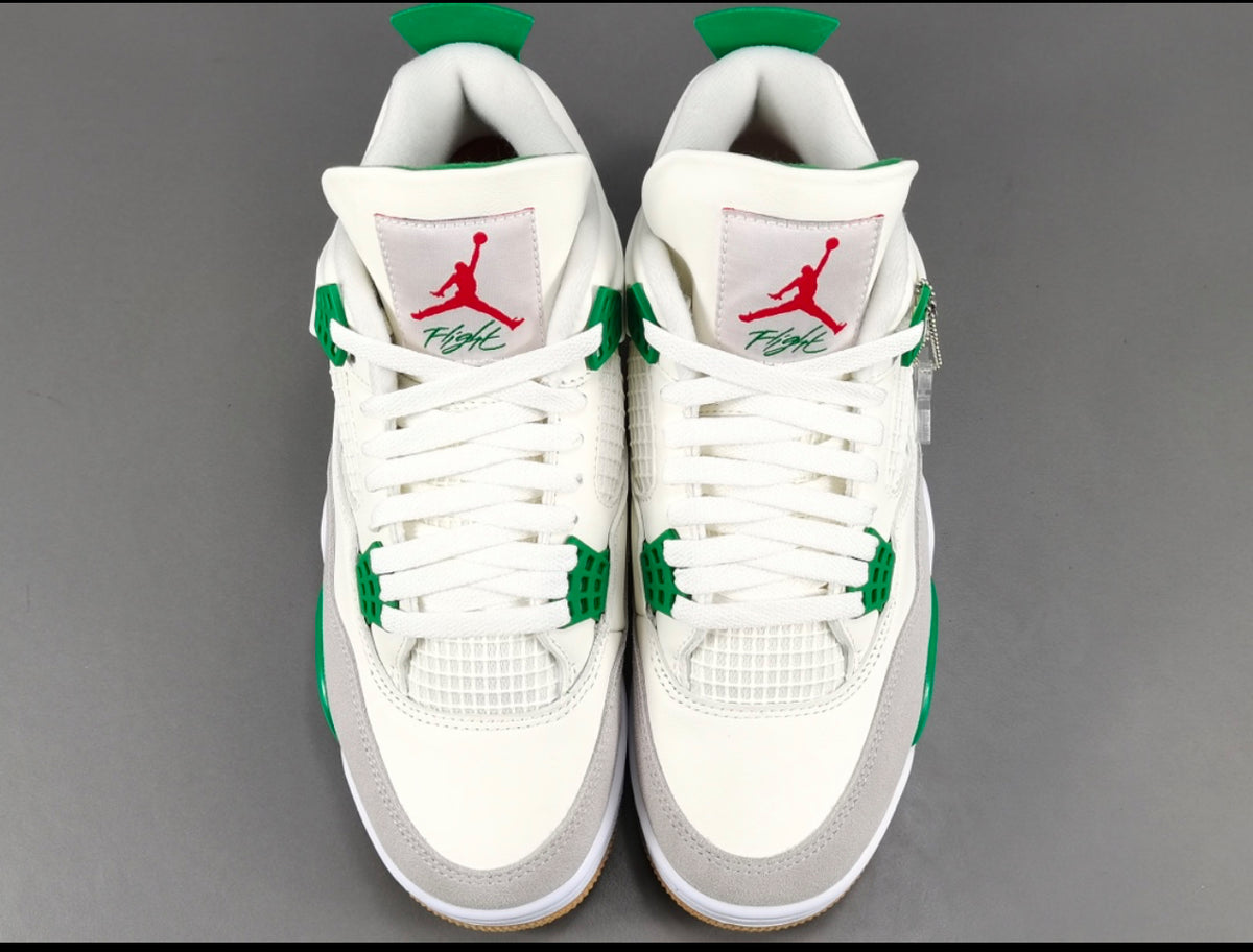 Nike SB x Air Jordan 4 Retro SP 'Pine Green' 2023